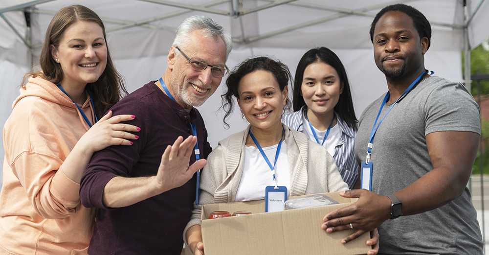 Read more about the article How Volunteering Helps Newcomers Integrate, Connect, and Succeed